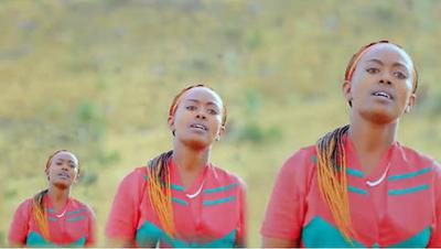 hoa-politicalscene.com/invitation-1-hoas-friends143.html: Oromo singer with Oromia folklore.