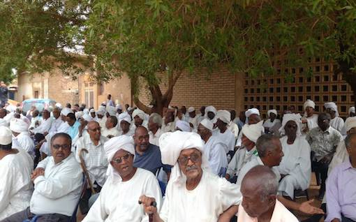 hoa-politicalscene.com/invitation-to-comment33.html -Invitation to Comment 33: Sudanese masses in the funeral of the Sudanese Communist leader Fatima Ahmed Ibrahim